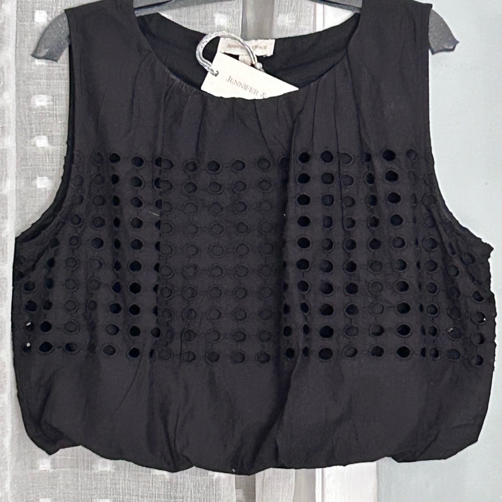 Elegant Black Sleeveless Blouse